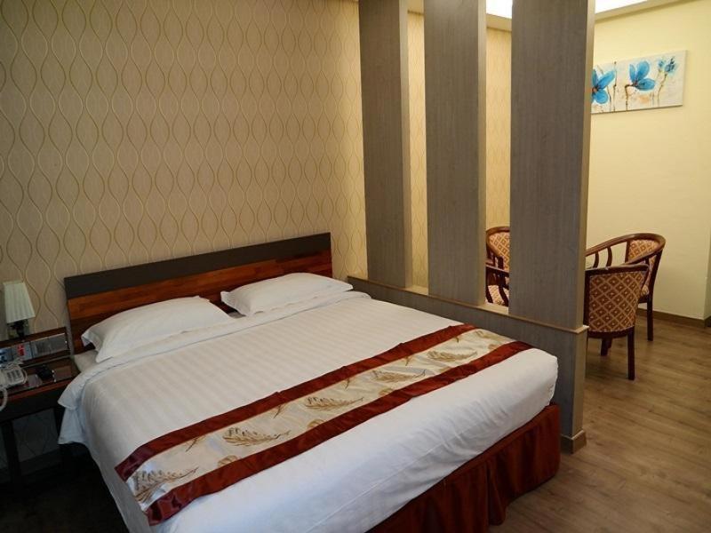 Nova Kuching Hotel Kültér fotó
