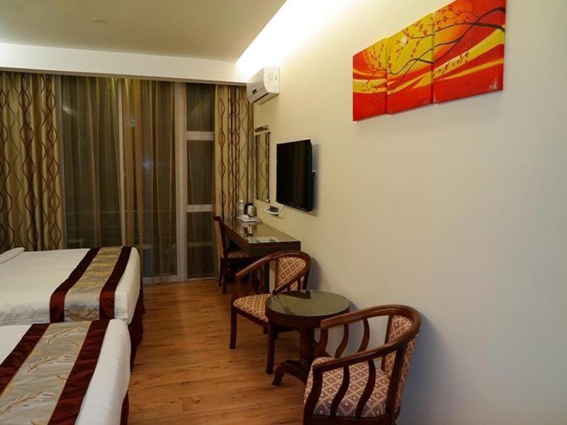 Nova Kuching Hotel Kültér fotó