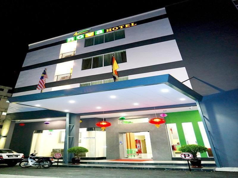 Nova Kuching Hotel Kültér fotó