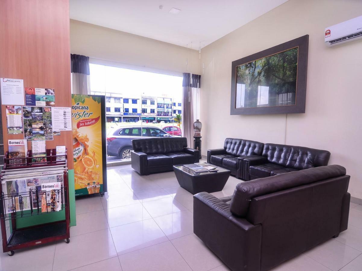 Nova Kuching Hotel Kültér fotó