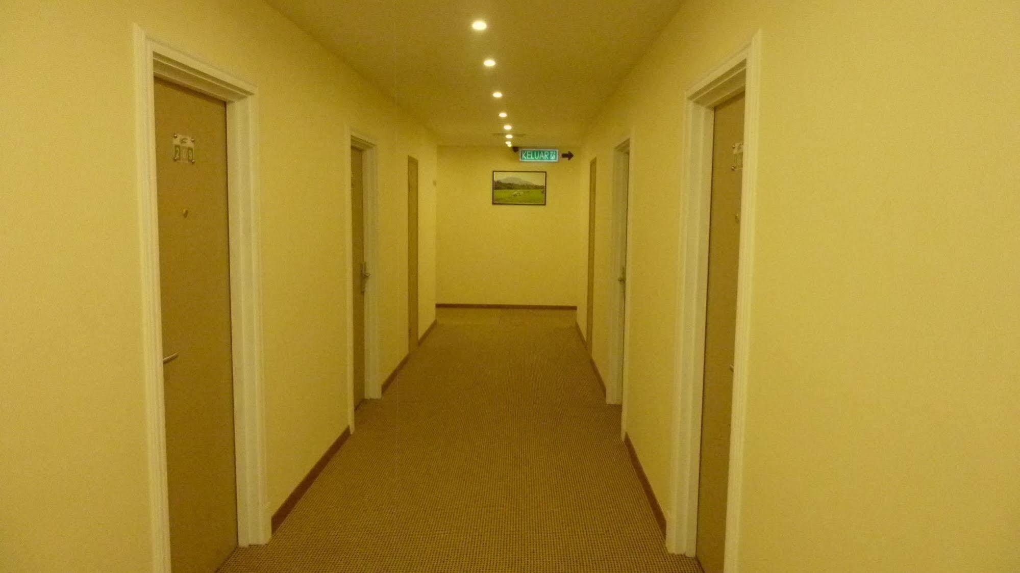 Nova Kuching Hotel Kültér fotó