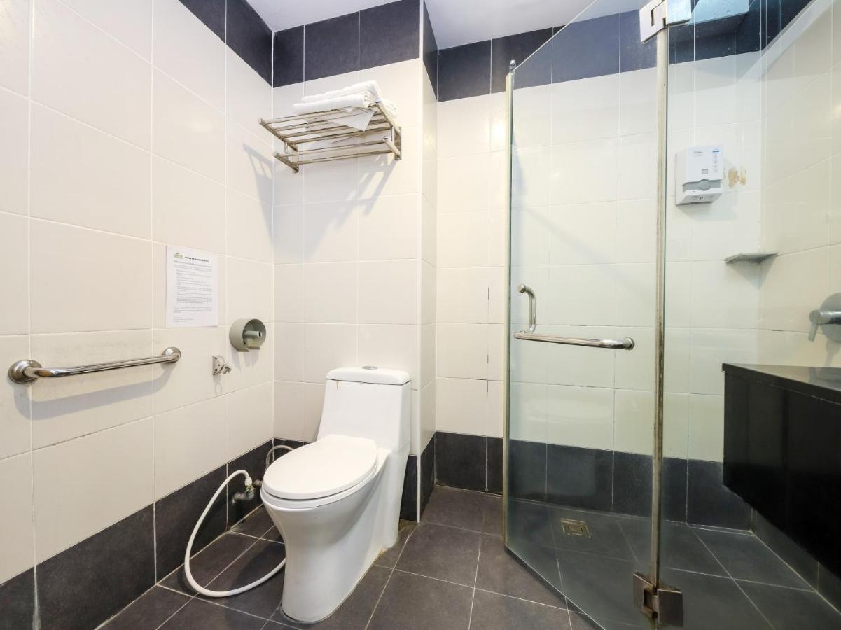 Nova Kuching Hotel Kültér fotó