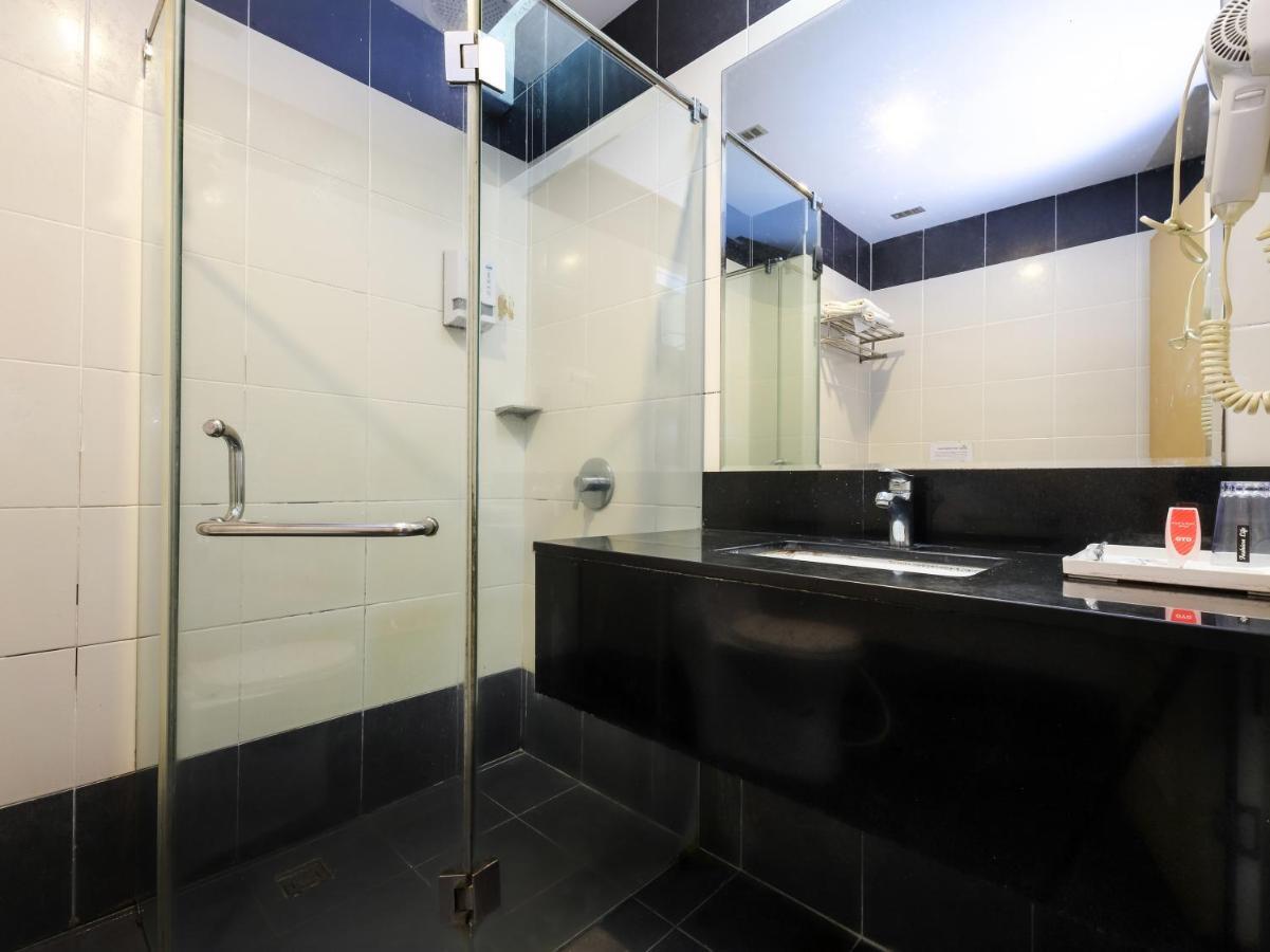 Nova Kuching Hotel Kültér fotó